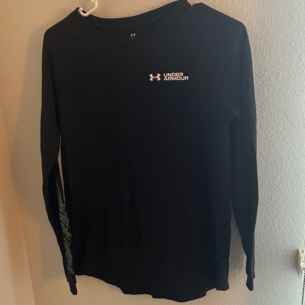 Under Armour Black Long Sleeve Tee